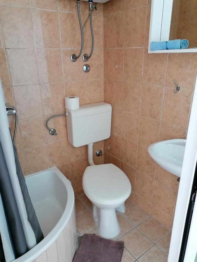 Guest House Lucija Макарска Экстерьер фото