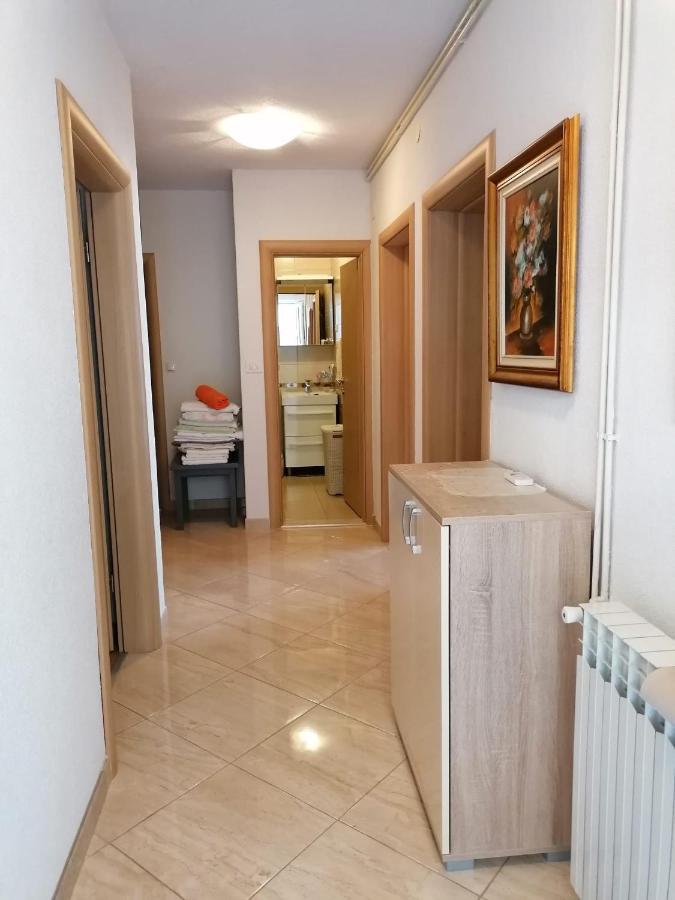 Guest House Lucija Макарска Экстерьер фото